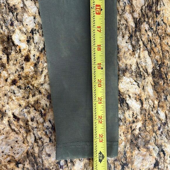 DKNY Light Fatigue Color Mesh Long Sleeves Keyhole Top Size M - Picture 10 of 10